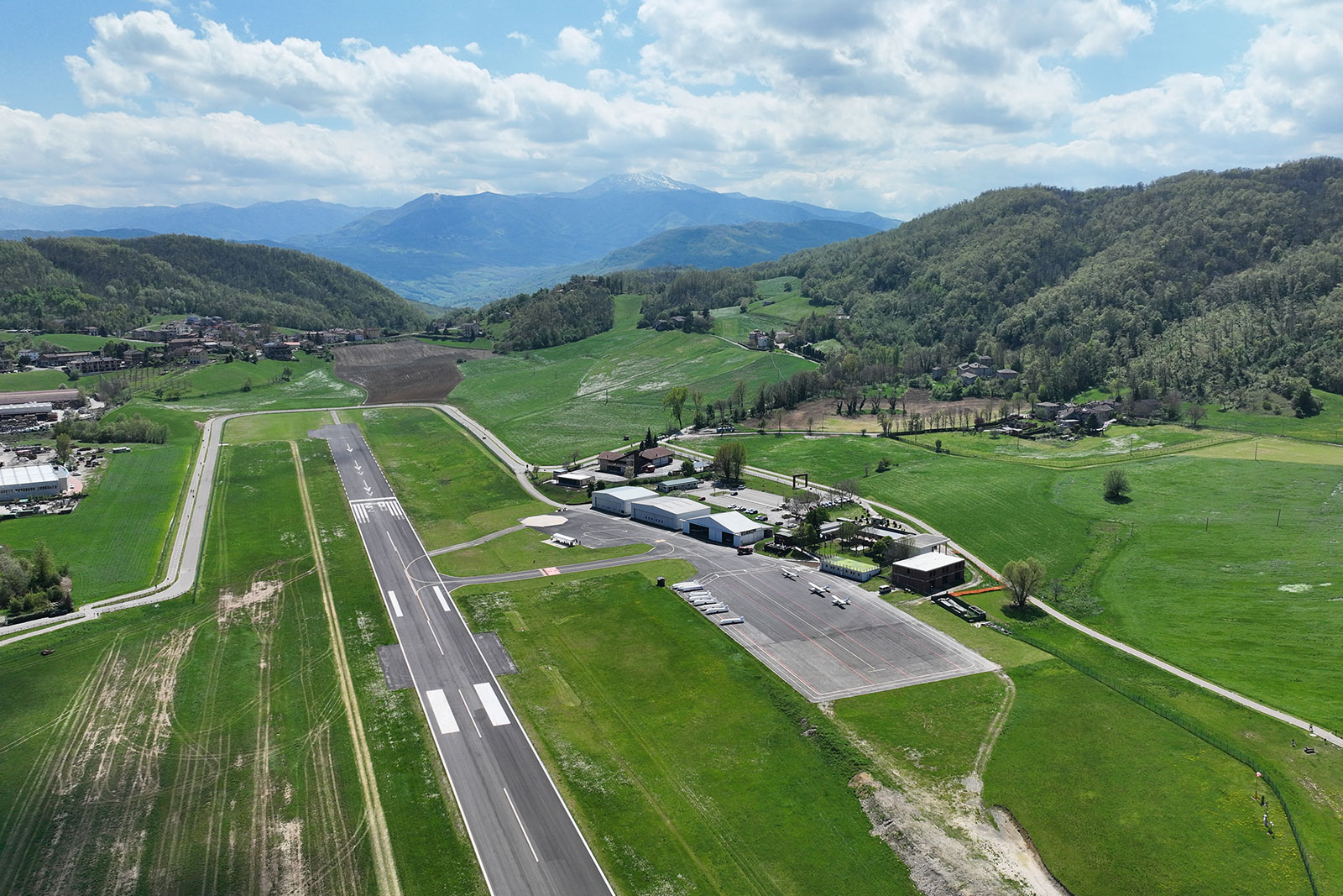 Riapre il bar ristorante all'Aeroporto di Pavullo